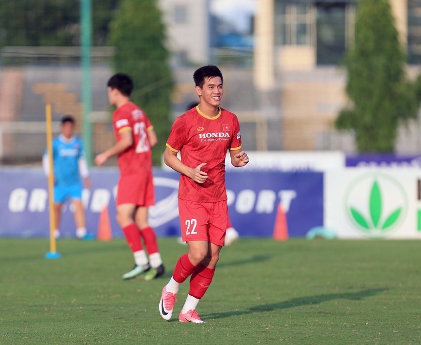 gach-ten-cong-phuong-hlv-troussier-quyet-tam-giup-tien-linh-hoi-sinh