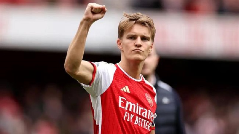 martin-odegaard-arsenal-se-gianh-moi-danh-hieu-vao-mua-giai-toi